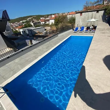 A&m With Swimming Pool