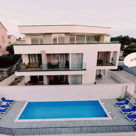 Daire A&m With Swimming Pool *