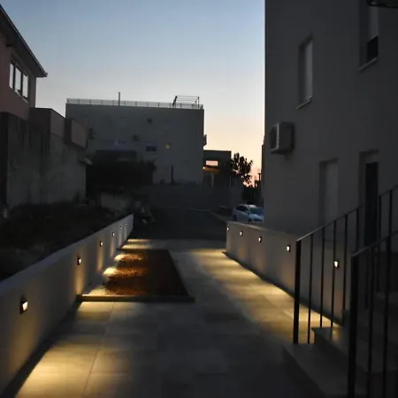 A&m With Swimming Pool Daire Trogir